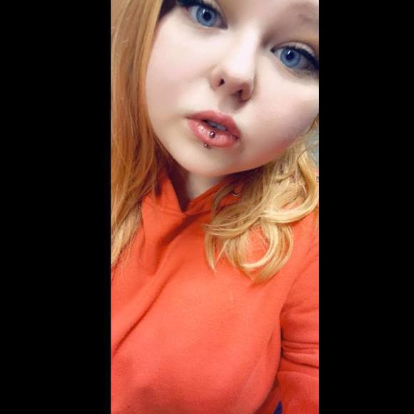 Meet your Posher, Isabella - Picture 1 of 1